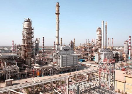 طرح فاز ۲ پالایشگاه آبادان آماده بهره‌برداری است / تولید بنزین به ۱۴ میلیون لیتر می‌رسد