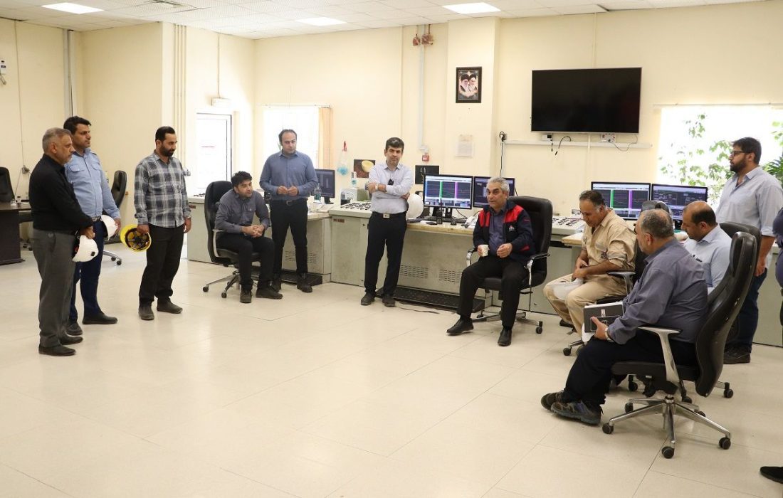 دیدار مدیرعامل شرکت نفت و گاز اروندان با کارکنان به مناسبت روز کارمند