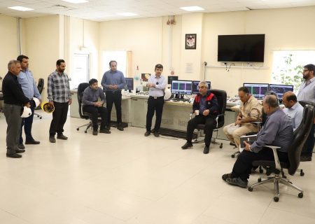 دیدار مدیرعامل شرکت نفت و گاز اروندان با کارکنان به مناسبت روز کارمند