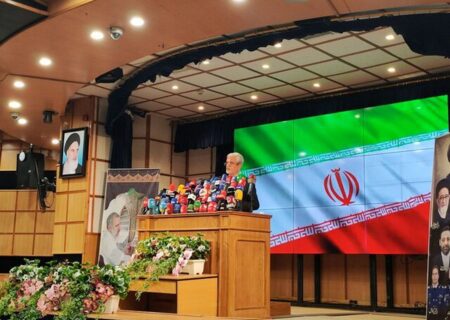 محمود صادقی: شعار دولتم «توسعه پایدار و متوازن بر محور علم، تولید و عدالت» است