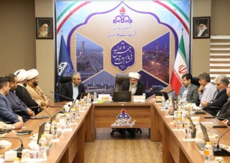 تولید روزانه ۹۰۰ هزار بشکه نفت در چشم‌انداز سال ۱۴۰۴ در نفت و گاز اروندان