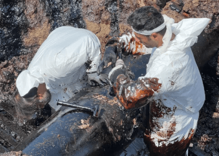 جهاد در خط مقدم تولید نفت ادامه دارد