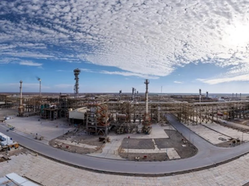 پالایش گاز هویزه بار دیگر در محور تأمین پایدار خوراک پتروشیمی شد؛ از دهلران تا بندرامام