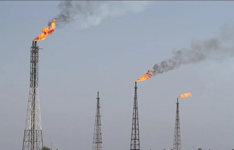 پیشروی طرح جمع‌آوری گازهای مشعل در غرب کارون و دارخوین/ پالایش گاز هویزه خلیج‌ فارس گام‌های تازه برداشت