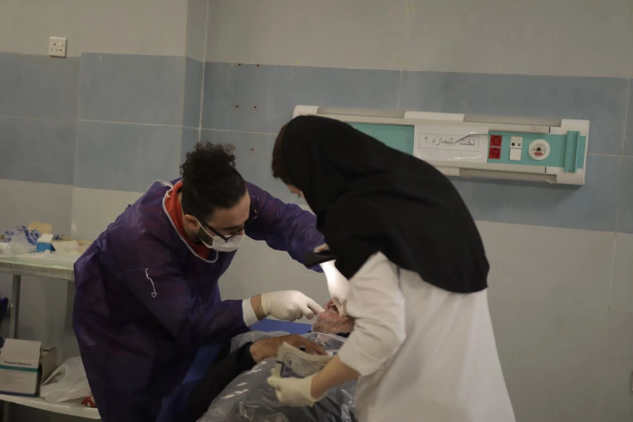 اردوی جهادی پزشکی تیپ مستضعفین خوزستان در مسجدسلیمان؛ ارائه بیش از ۲ هزار خدمت رایگان به مردم