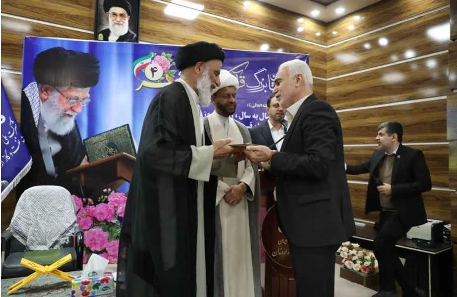 تقدیر نماینده ولی‌فقیه از مدیرعامل شرکت نفت و گاز اروندان به دلیل ترویج فعالیت‌های قرآنی